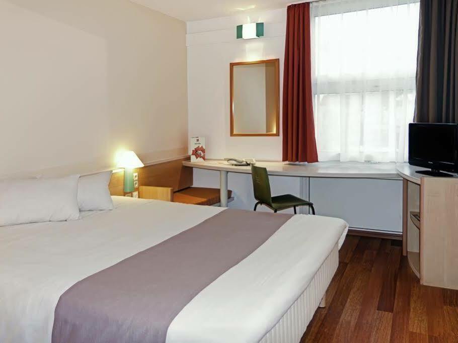 Hotel Ibis Hamburg Alsterring Exteriér fotografie
